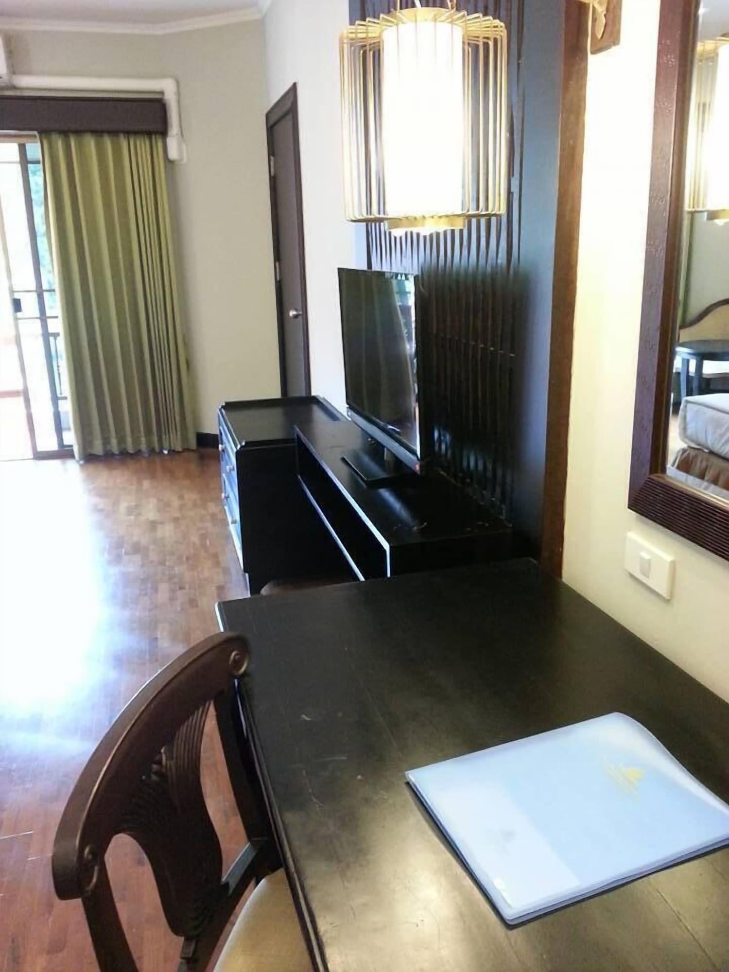 Suan Bua Hotel & Resort Ban Pong  Екстер'єр фото