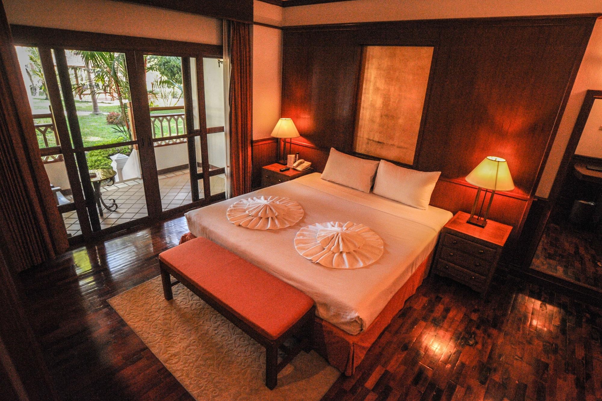 Suan Bua Hotel & Resort Ban Pong  Екстер'єр фото