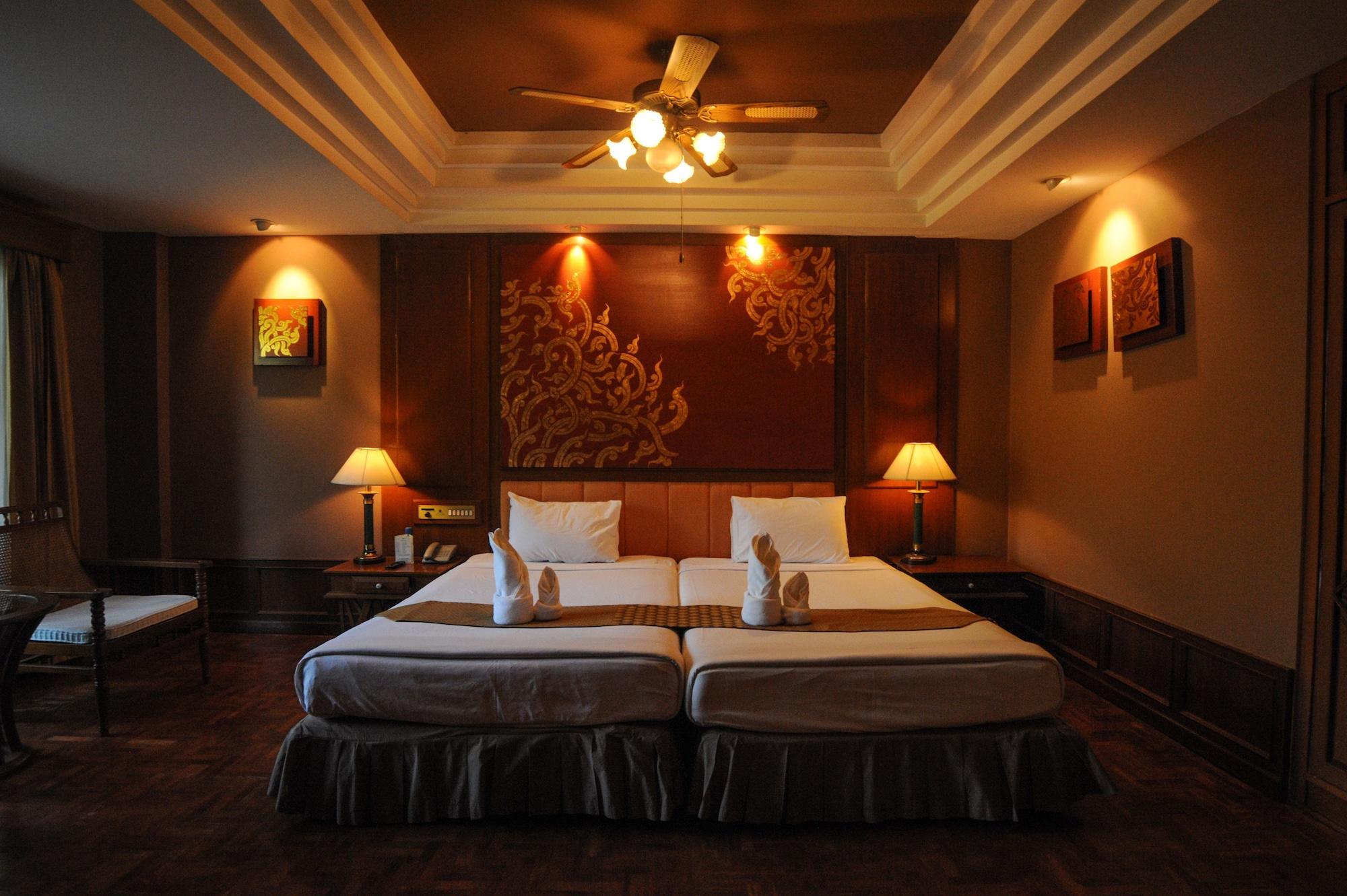 Suan Bua Hotel & Resort Ban Pong  Екстер'єр фото