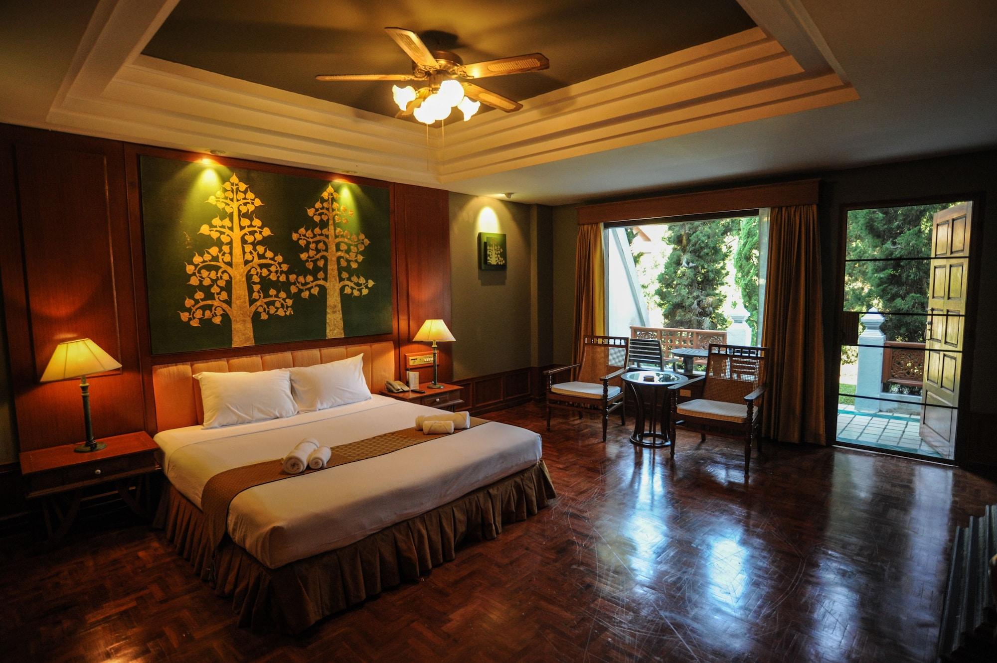 Suan Bua Hotel & Resort Ban Pong  Екстер'єр фото