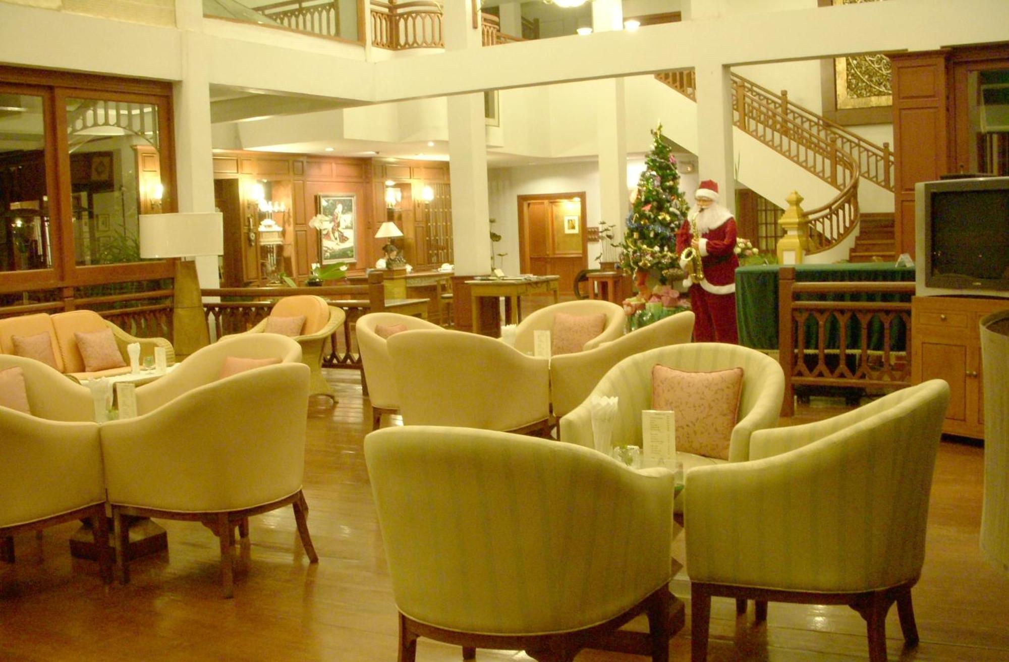 Suan Bua Hotel & Resort Ban Pong  Екстер'єр фото