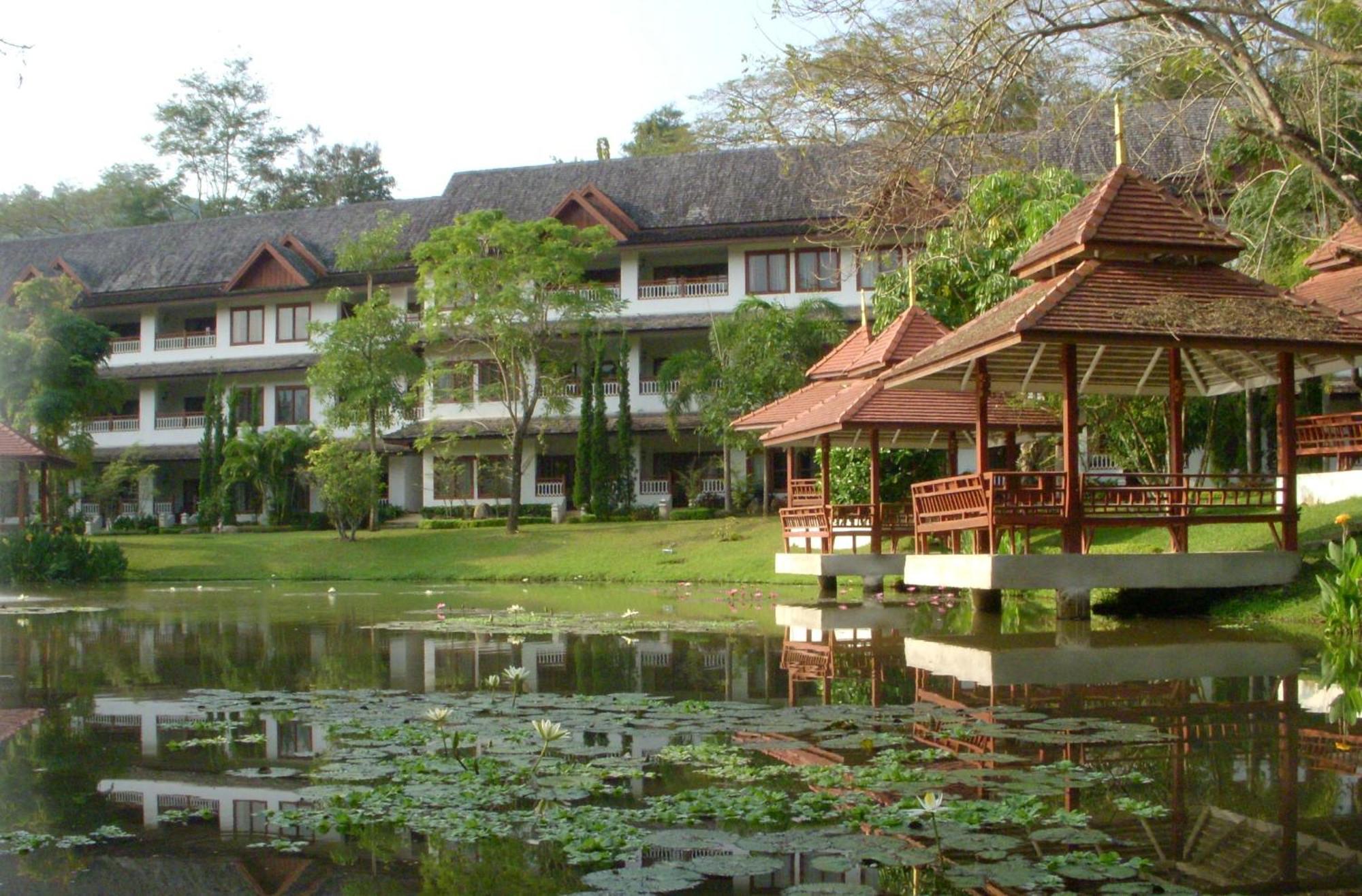 Suan Bua Hotel & Resort Ban Pong  Екстер'єр фото