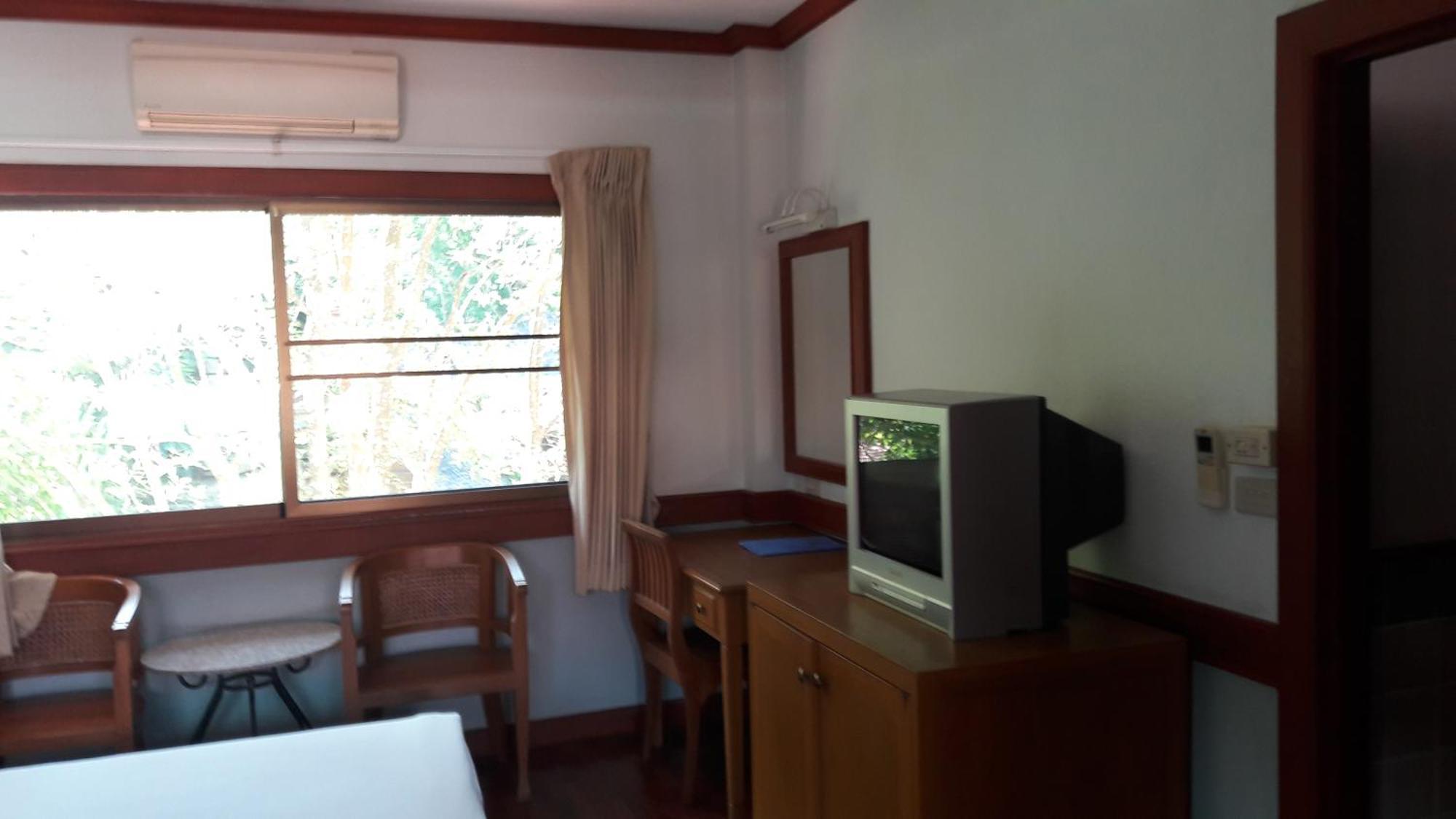 Suan Bua Hotel & Resort Ban Pong  Екстер'єр фото
