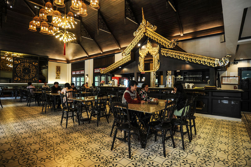 Suan Bua Hotel & Resort Ban Pong  Екстер'єр фото