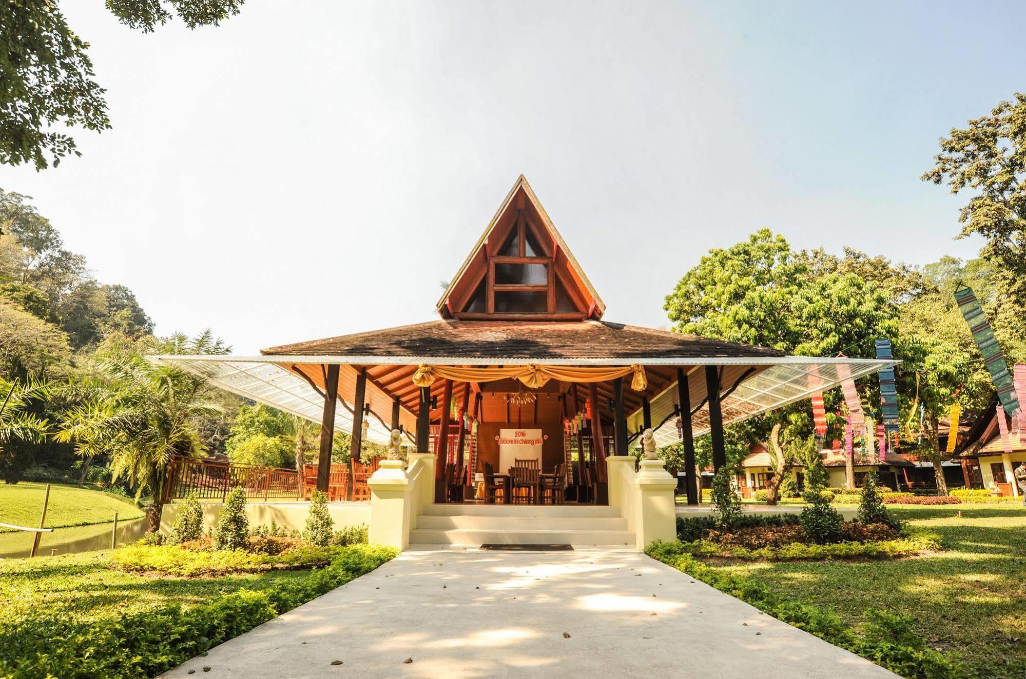 Suan Bua Hotel & Resort Ban Pong  Екстер'єр фото